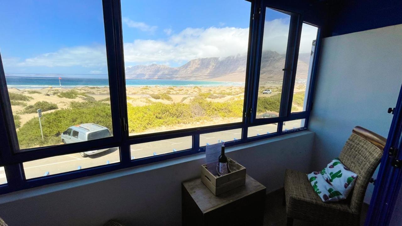 نزل فامارافي Red Star Surf & Yoga Camp Lanzarote المظهر الخارجي الصورة
