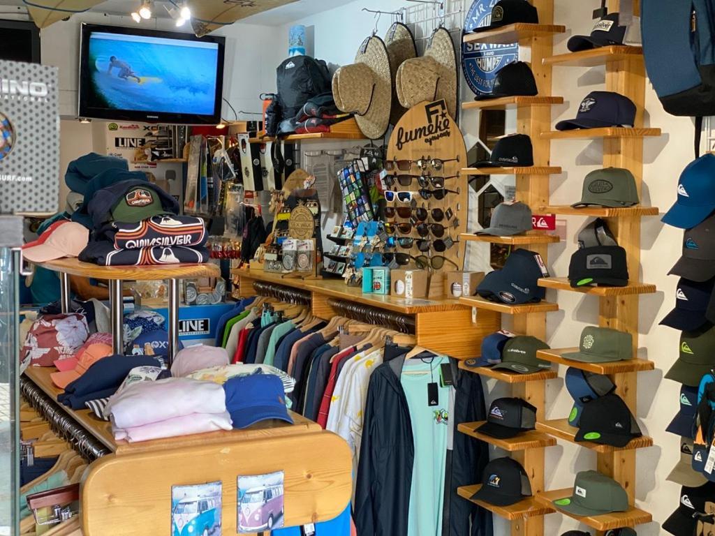 نزل فامارافي Red Star Surf & Yoga Camp Lanzarote المظهر الخارجي الصورة