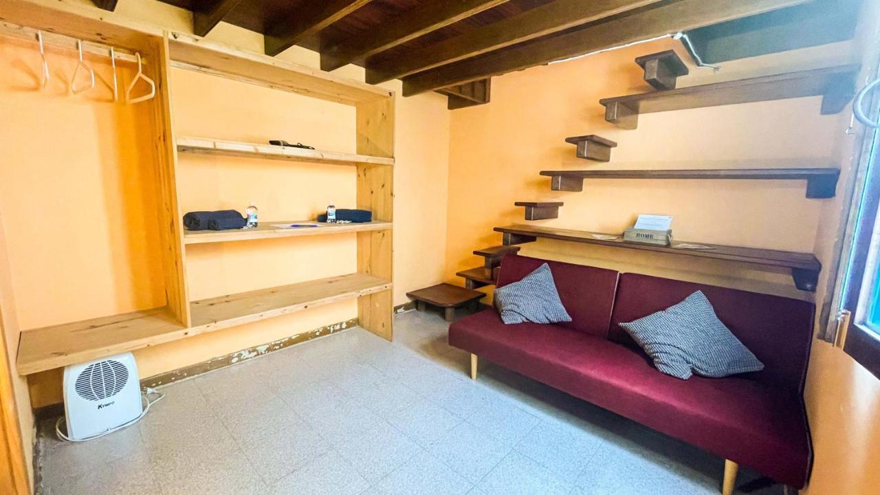 نزل فامارافي Red Star Surf & Yoga Camp Lanzarote المظهر الخارجي الصورة