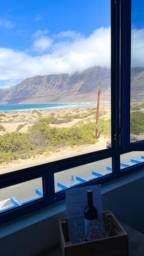 نزل فامارافي Red Star Surf & Yoga Camp Lanzarote المظهر الخارجي الصورة