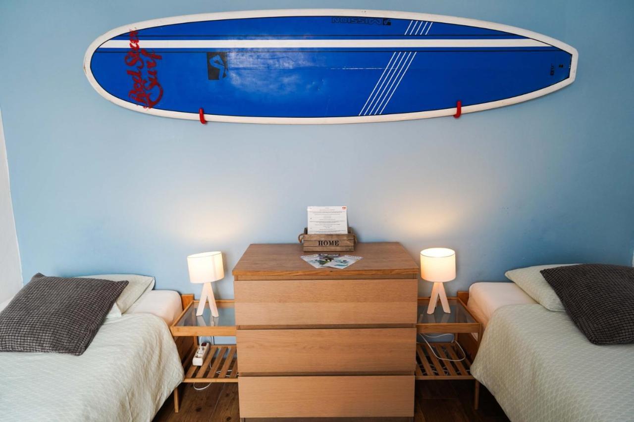 نزل فامارافي Red Star Surf & Yoga Camp Lanzarote المظهر الخارجي الصورة